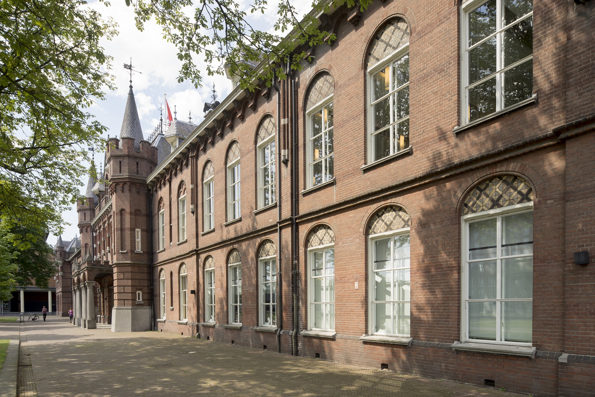 Gevelbeeld-Voorzetramen-Stadsarchief-Breda